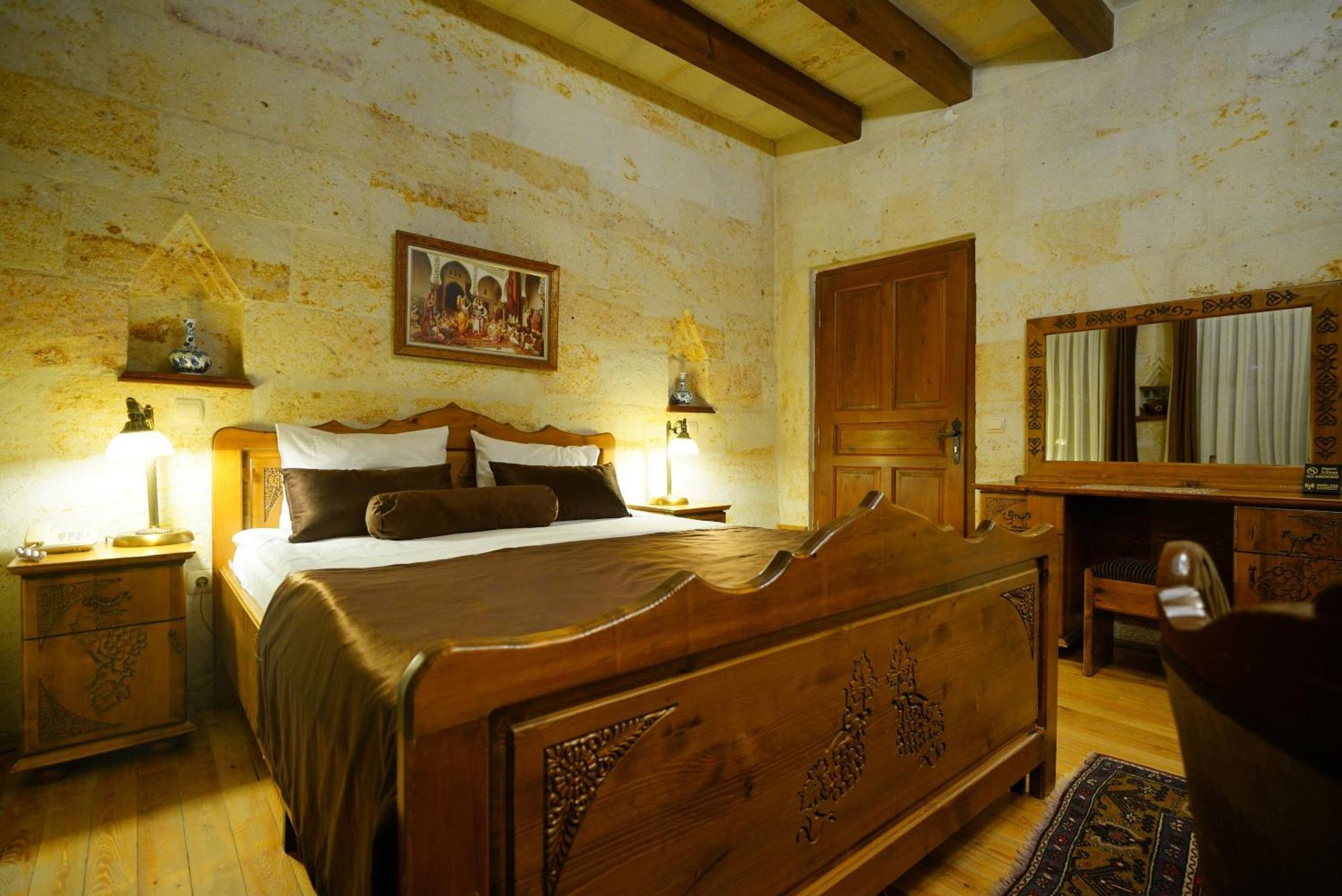 Hotel Harman Cave 2*