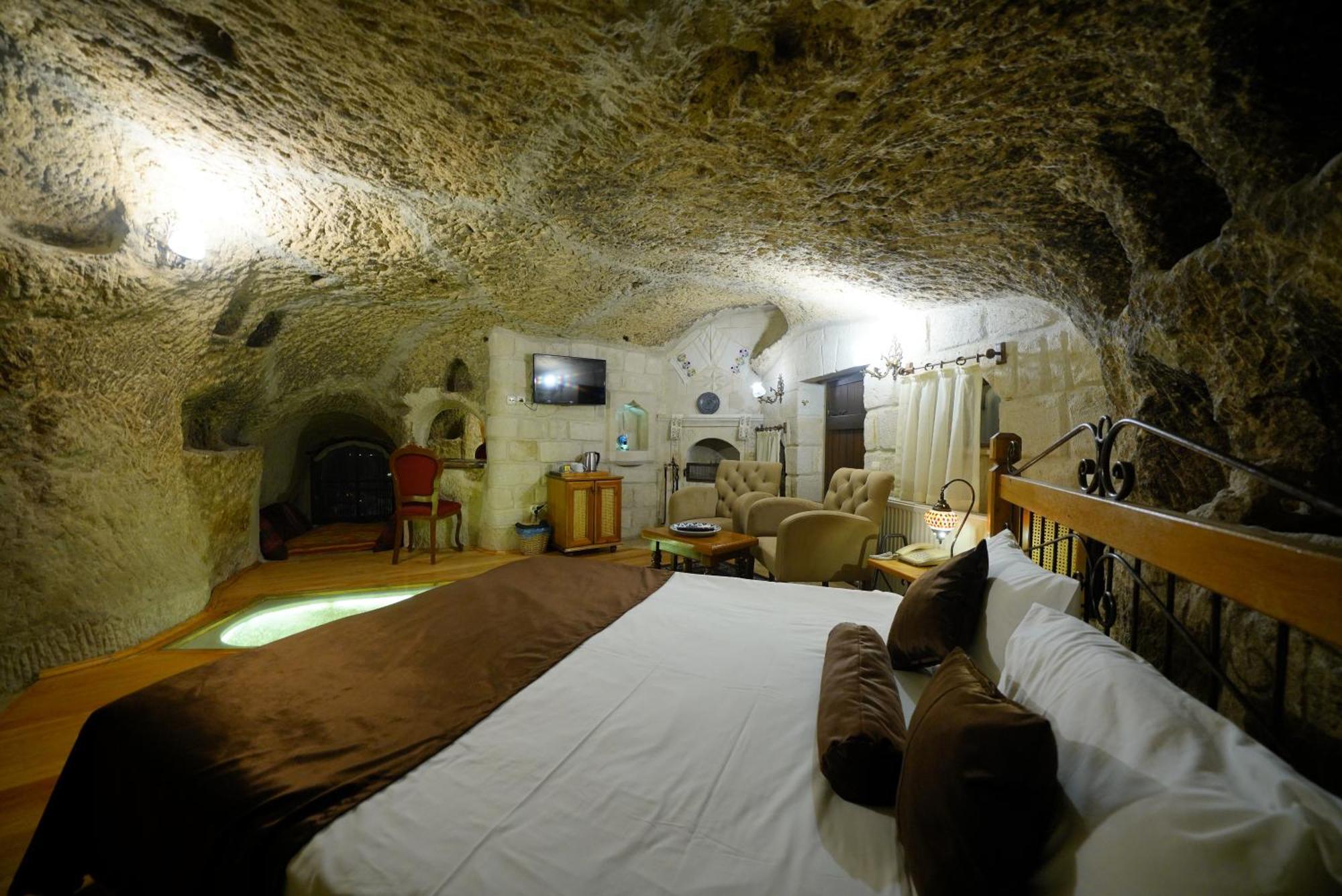 Hotel Harman Cave 2*