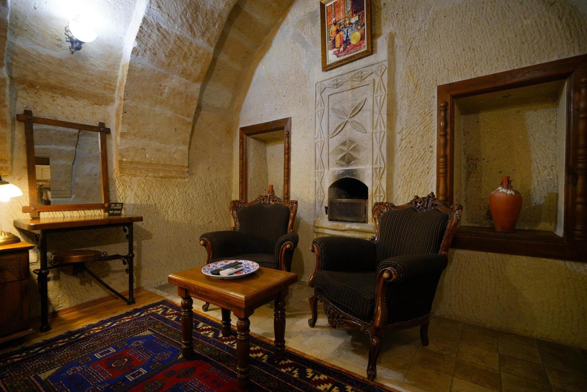 Hotel Harman Cave 2*