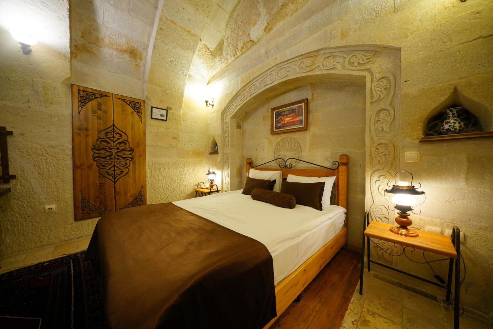 Harman Cave Hotel