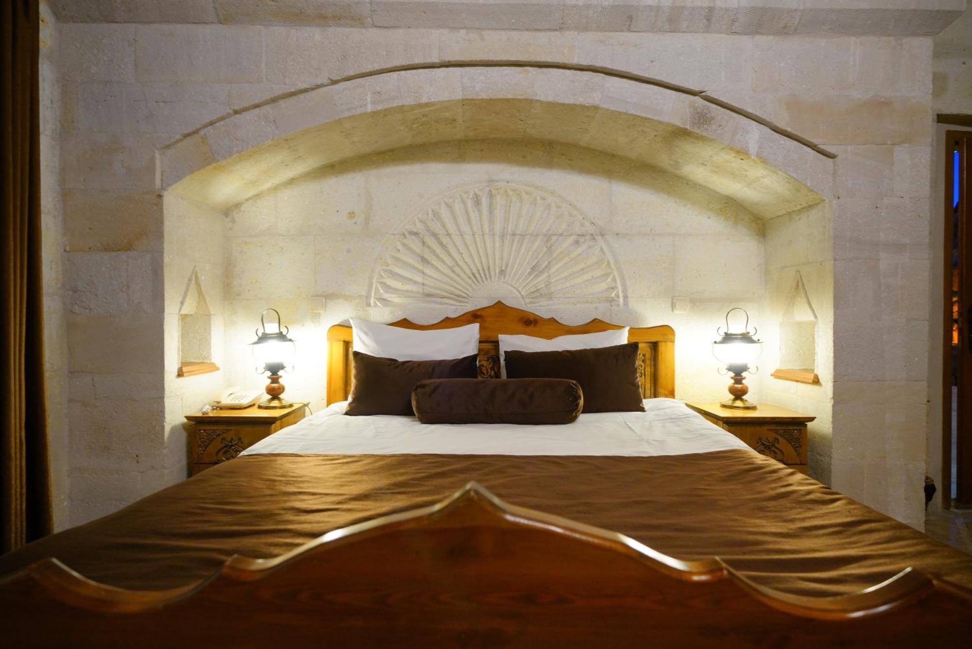 Hotel Harman Cave 2*